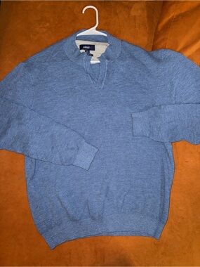 johnnie-O Light Blue V-Neck Sweater with Cream Interior Trim